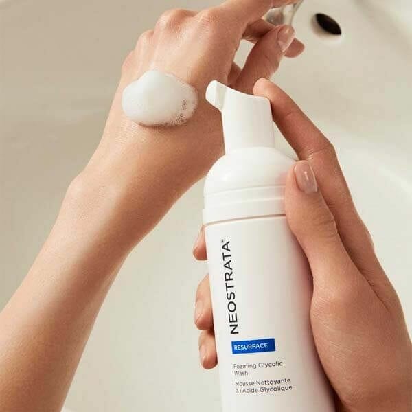 neostrata-foaming-glycolic-wash-dermacare-direct Neostrata Exfoliating Mouse Wash - available at Bella Vou